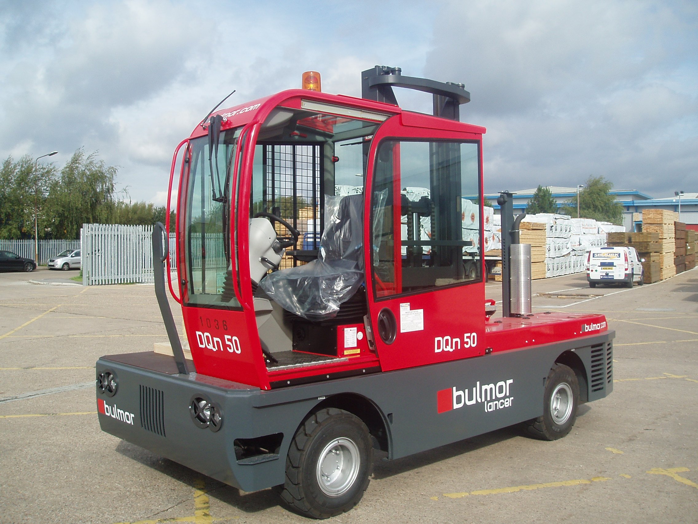Professional forklift service engineers in Hull
